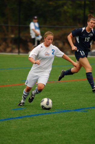 UNH Women’s soccer player #2 Emily Buckly-Matura