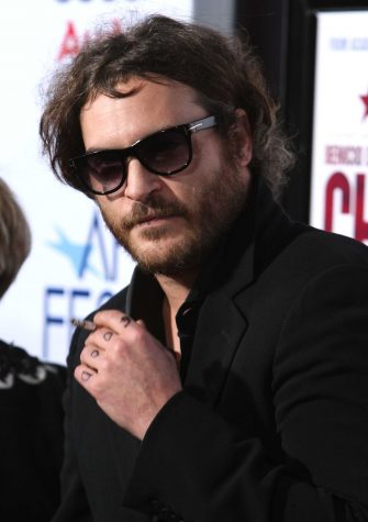 HOLLYWOOD - NOVEMBER 01:  Actor Joaquin Phoenix of Two Lovers arrives at the 2008 AFI Fest held at The Graumans Chinese Theatre on November 1, 2008 in Hollywood, California.  (Photo by Frazer Harrison/Getty Images for AFI)