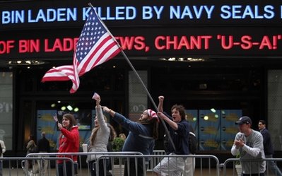 APTOPIX Bin Laden US Reaction in New Yorks Times Square,  Monday, May 2, 2011.  (AP Photo/Mary Altaffer)