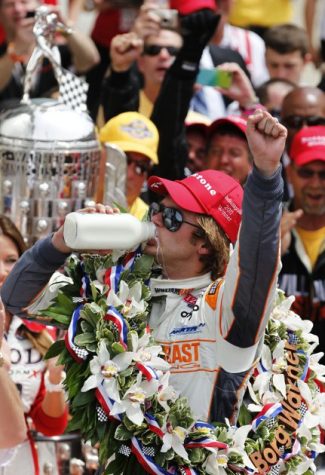 Dan Wheldon, Indy 500 winner, Dead in Wreck at  33