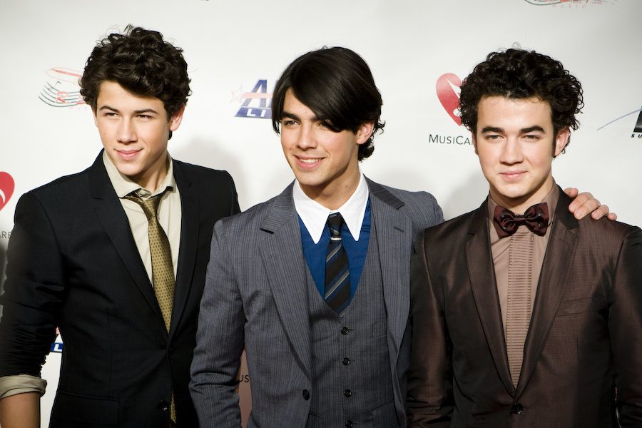Jonas+Brothers+together+in+2009.