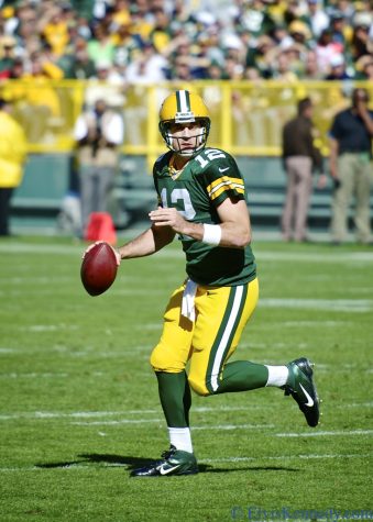 Green Bay Packers QB Aaron Rodgers looks to pass.