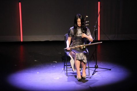 Yingna Lu playing the violin, West Haven, Jan. 27, 2023. 