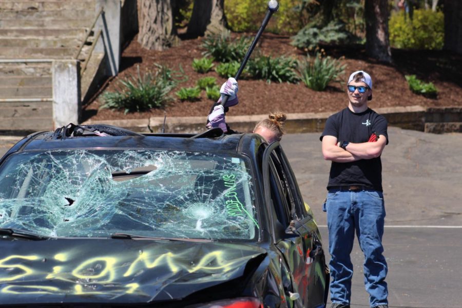 Photo gallery: Sigma Chi hosts first annual car smashing