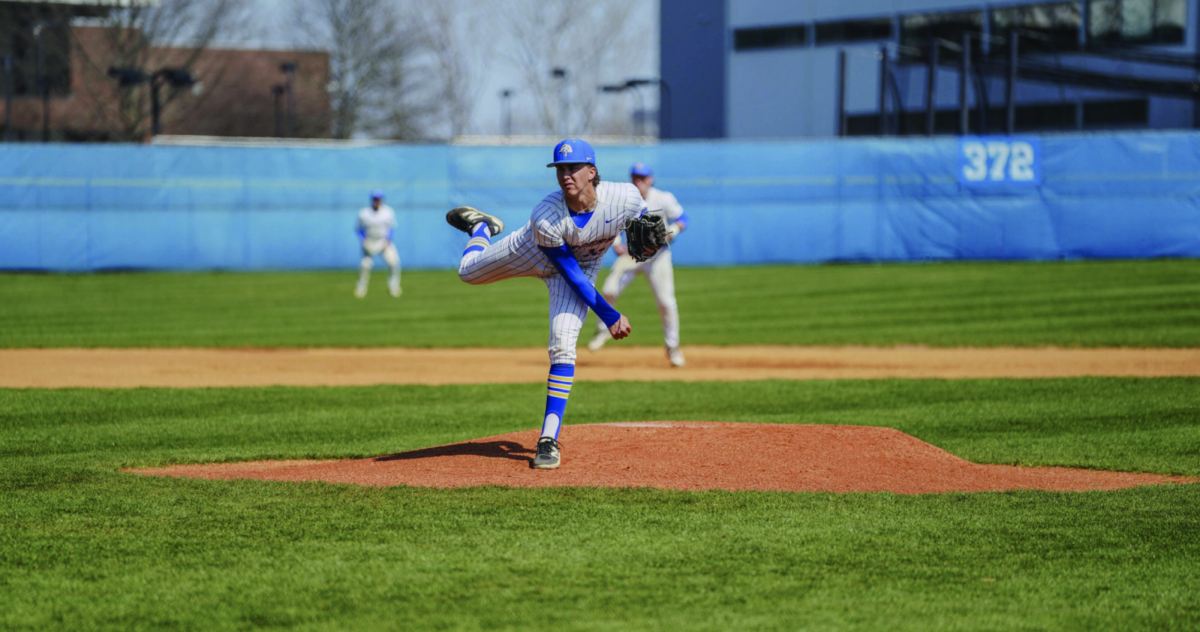 Max Hilsenroth pitching.
